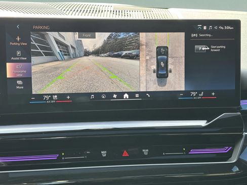 Used 2025 BMW 530i w/ M Sport Package image 17