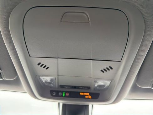 Used 2023 Chevrolet Blazer LT image 34