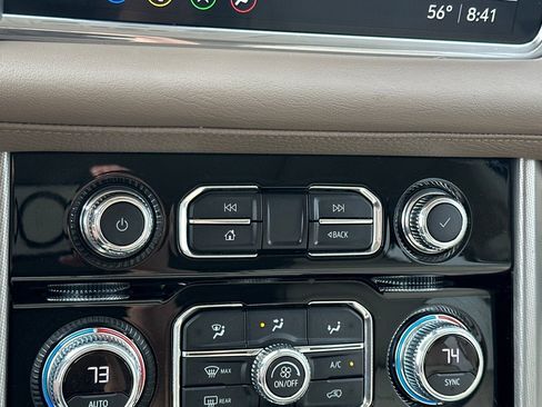 Used 2021 GMC Yukon Denali w/ Denali Premium Package image 31