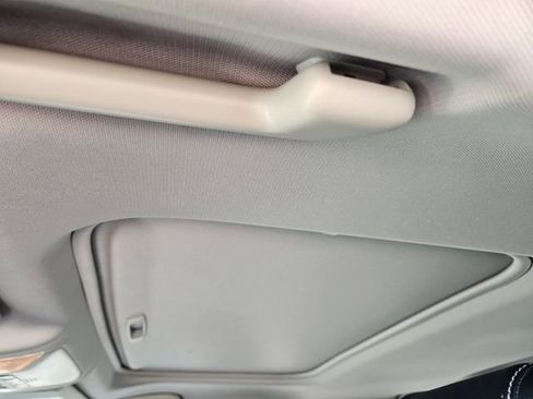 Used 2019 Toyota RAV4 XLE Premium image 26