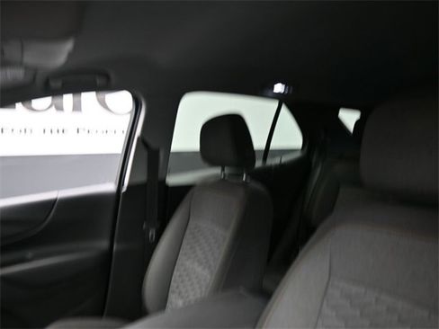 Used 2020 Chevrolet Equinox LT image 17