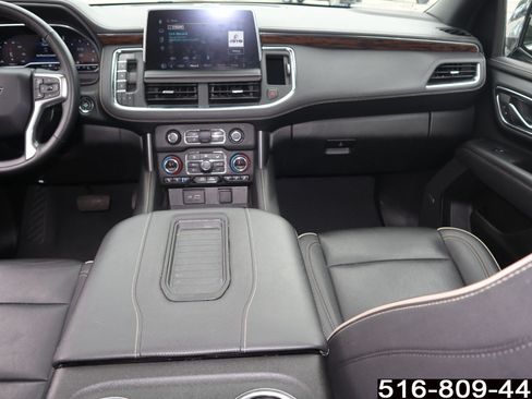 Used 2023 Chevrolet Suburban Premier AWD/4WD image 16