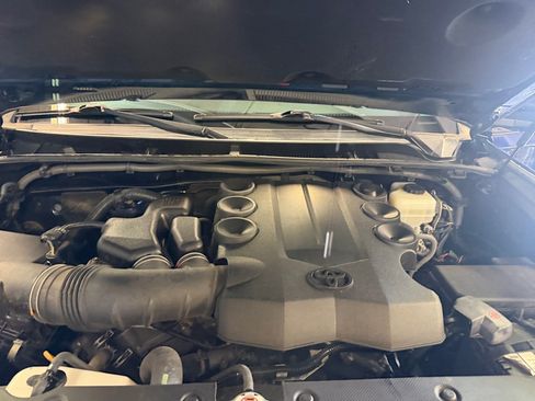 Used 2016 Toyota 4Runner Limited AWD/4WD image 20