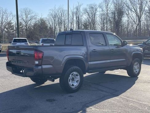 Used 2022 Toyota Tacoma SR w/ SR Convenience Package image 5