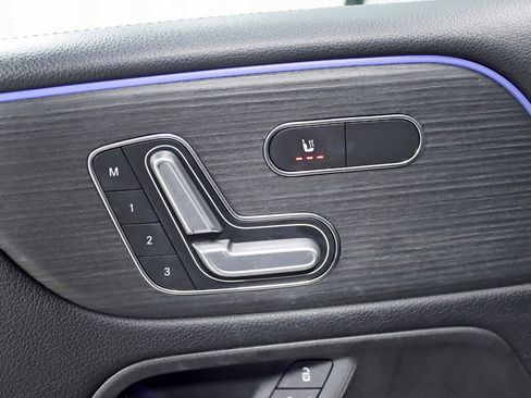 Used 2020 Mercedes-Benz GLB 250 4MATIC image 29