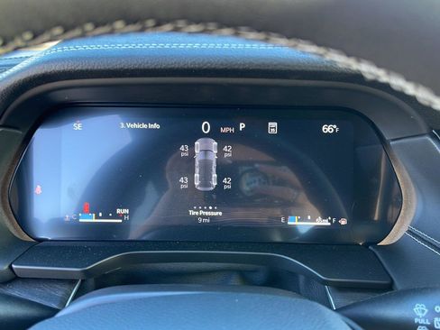 New 2026 Jeep Grand Cherokee Limited w/ Luxury Tech Group II image 13