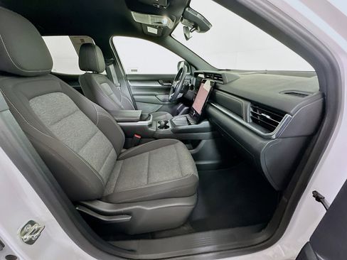 Used 2025 GMC Terrain Elevation image 30