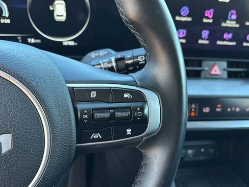 Used 2024 Kia Sportage SX image 24