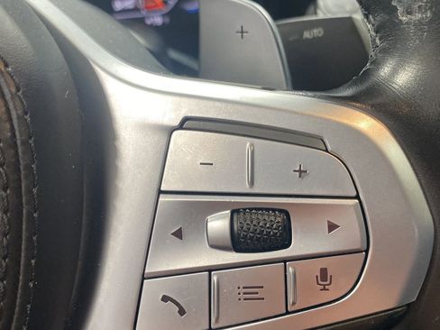 Used 2022 BMW 750i xDrive w/ Executive Package image 9