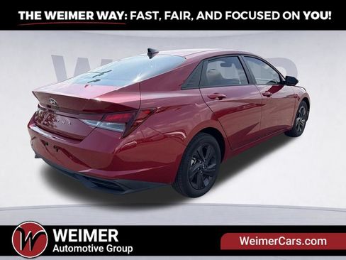 Used 2023 Hyundai Elantra SEL FWD image 5
