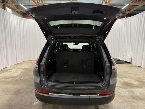 New 2025 Jeep Grand Cherokee L Limited w/ Luxury Tech Group II AWD/4WD image 26