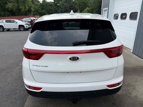 Used 2019 Kia Sportage LX AWD/4WD image 5