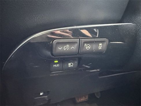 Used 2016 Toyota Prius Four w/ Advanced Technology Package image 60