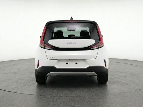 Used 2025 Kia Soul LX w/ LX Technology Package FWD image 7