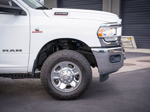 Used 2022 RAM 2500 Big Horn w/ Cold Weather Group AWD/4WD image 4