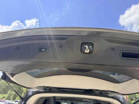 Used 2015 INFINITI QX80 2WD w/ 22" Wheel Package image 9