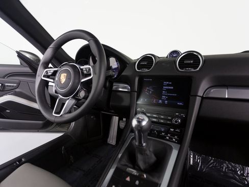 Certified 2025 Porsche 718 Cayman image 33