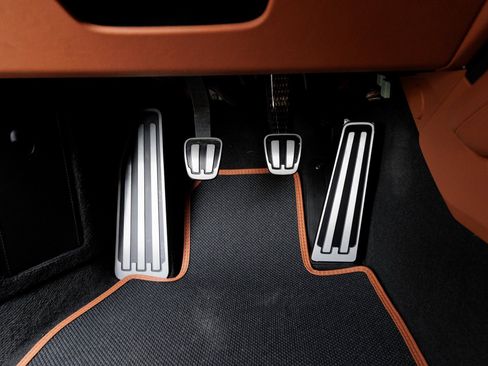 Used 2024 Porsche 911 S/T image 16