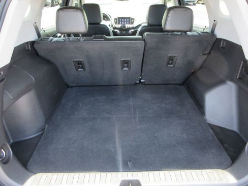 Certified 2024 GMC Terrain SLT AWD/4WD image 12