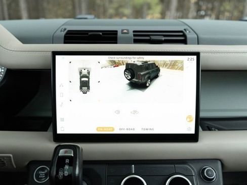 Used 2022 Land Rover Defender 110 X-Dynamic HSE image 26