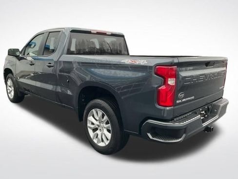 Used 2021 Chevrolet Silverado 1500 Custom AWD/4WD image 13