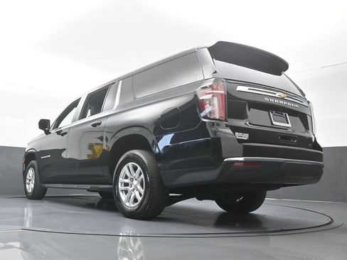 Used 2024 Chevrolet Suburban LT RWD image 61