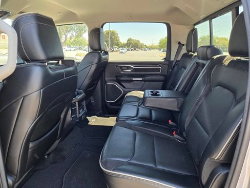 Used 2022 RAM 1500 Laramie AWD/4WD image 11