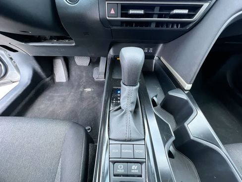 Used 2025 Toyota Camry LE image 20