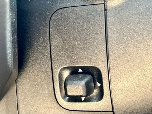 Certified 2026 Mercedes-Benz GLC 300 4MATIC image 40