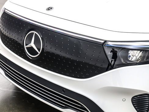 Used 2024 Mercedes-Benz EQB 250+ image 13