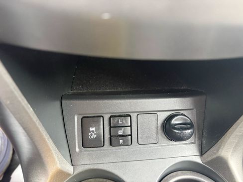 Used 2010 Toyota RAV4 Limited FWD image 17