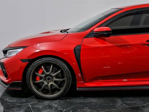 Used 2019 Honda Civic Type R image 6