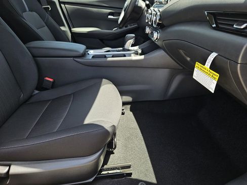 New 2025 Nissan Sentra SV image 5