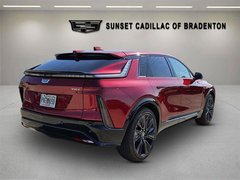 New 2025 Cadillac Lyriq Sport w/ LPO, Floor Liner Package RWD image 7
