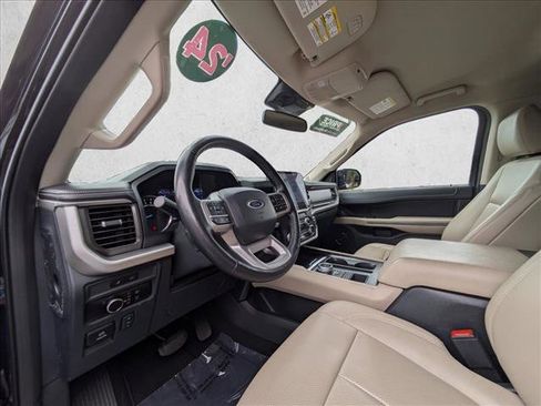 Used 2024 Ford Expedition Max XLT image 16
