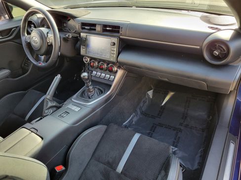 Certified 2022 Toyota GR86 Premium image 16