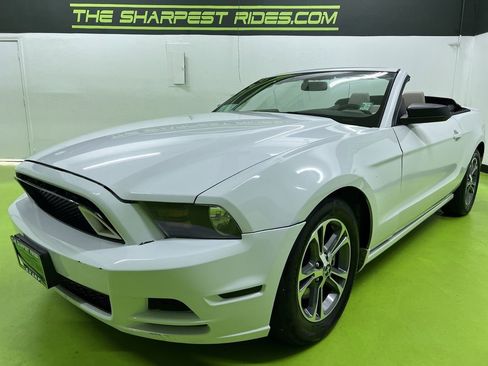 Used 2014 Ford Mustang Premium w/ Equipment Group 201A RWD image 5