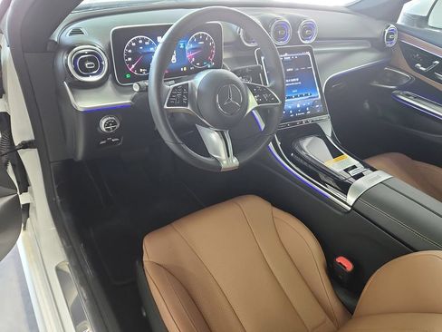 Used 2024 Mercedes-Benz CLE 300 4MATIC Coupe image 6