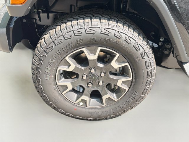 New 2026 Jeep Wrangler Unlimited Sahara AWD/4WD image 30