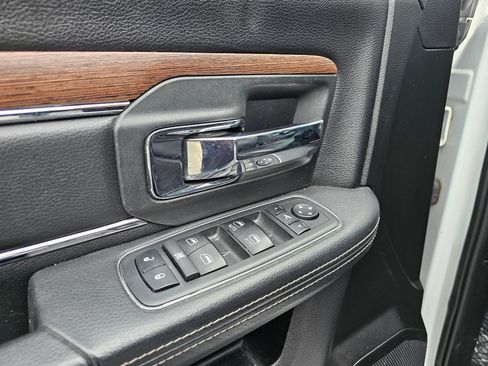 Used 2018 RAM 1500 Laramie AWD/4WD image 28