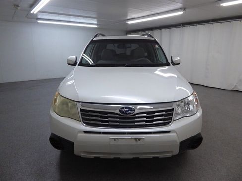 Used 2010 Subaru Forester 2.5X Premium w/ Popular Equipment Group 1A image 2