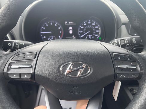 Used 2023 Hyundai Kona SE image 11