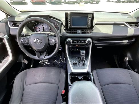Used 2019 Toyota RAV4 LE AWD/4WD image 18