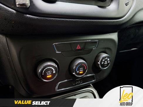 Used 2018 Jeep Compass Sport FWD image 16