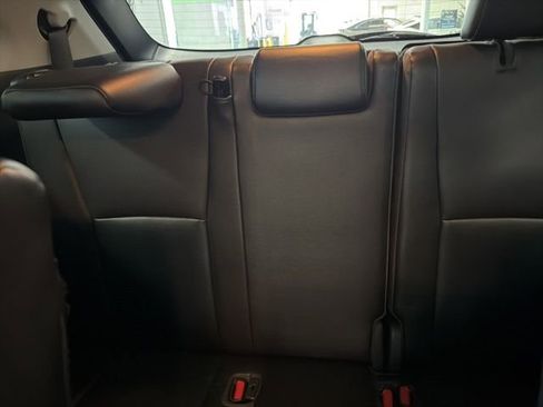 Used 2022 Toyota Highlander XLE image 28