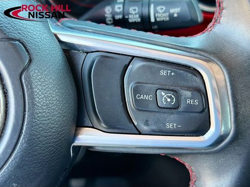 Used 2018 Jeep Wrangler Unlimited Rubicon AWD/4WD image 17