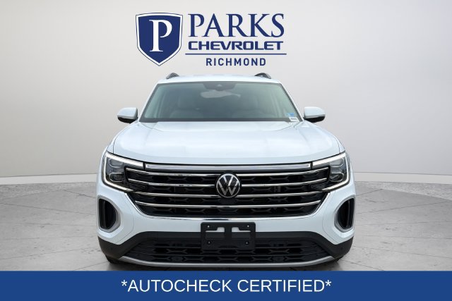 Used 2025 Volkswagen Atlas SE AWD/4WD image 2