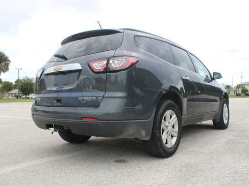 Used 2014 Chevrolet Traverse LT FWD image 23