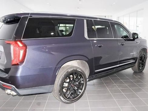 Used 2023 GMC Yukon XL Denali image 4