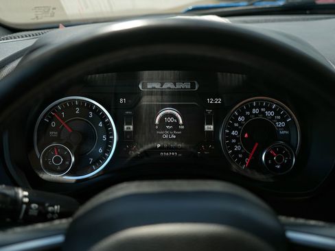 Used 2022 RAM 1500 Big Horn AWD/4WD image 14